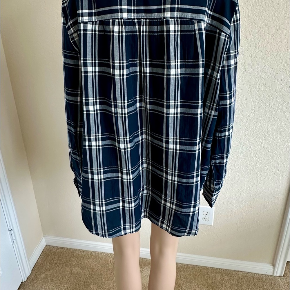 LOFT Navy Plaid Button Down Shirt 100% cotton. - Picture 3 of 11